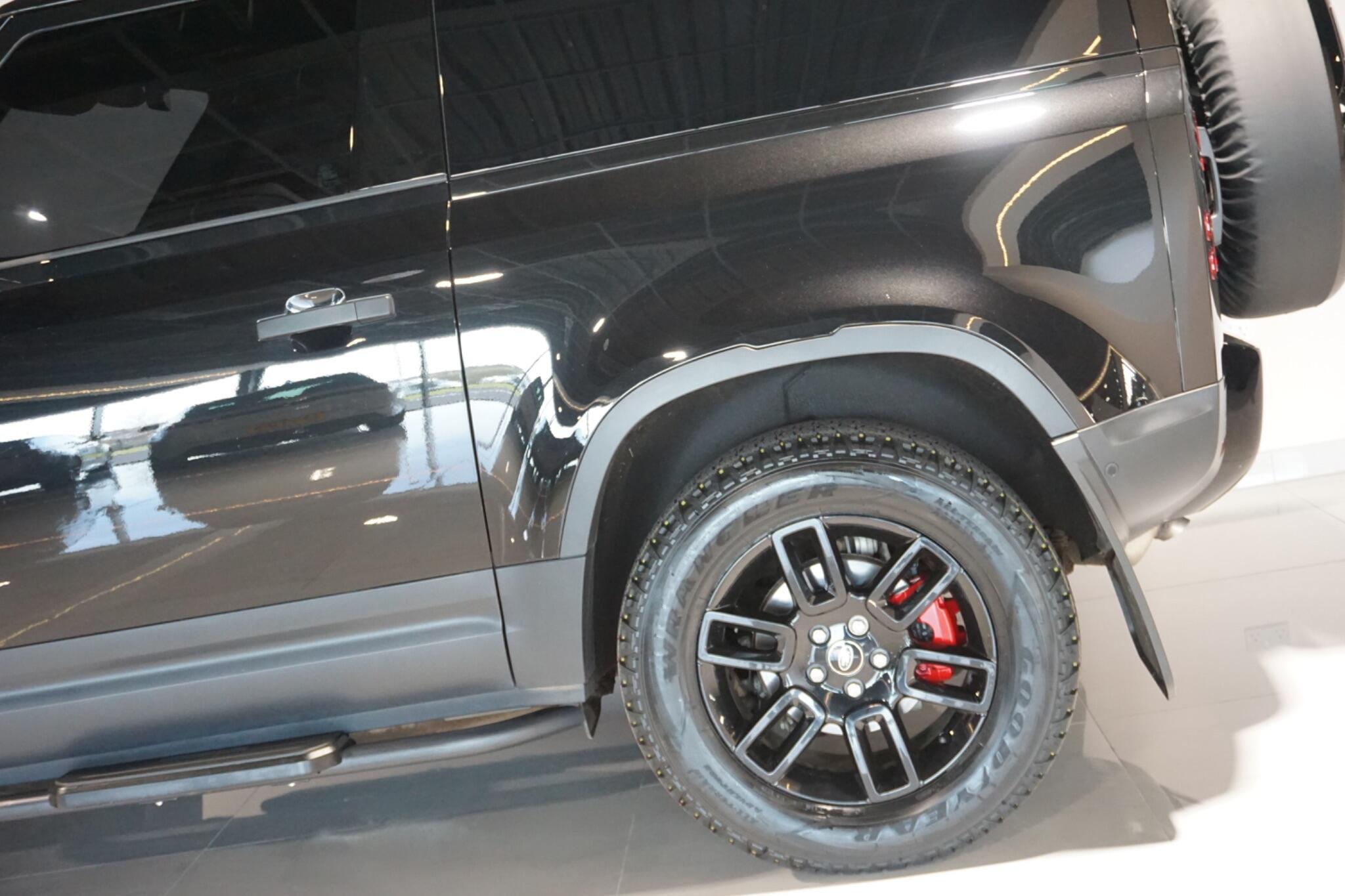 Land Rover Defender 90 3.0 D250 MHEV Hard Top SUV 3dr Diesel Auto 4WD SWB Euro 6 (s/s) (250 ps)